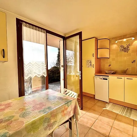 Apartment Confortable Avec Terrasse Et Wifi - Fr-1-432-32 *